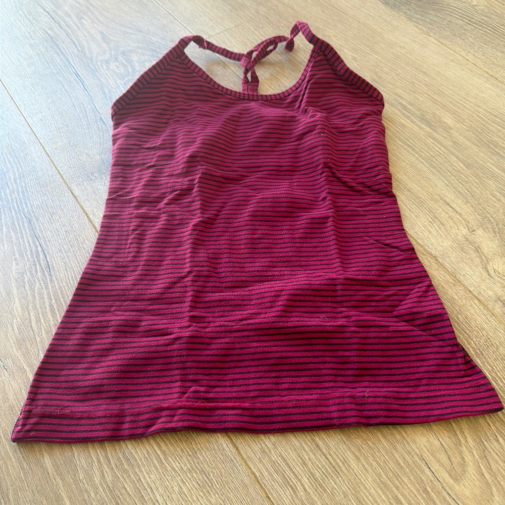 Lululemon tank